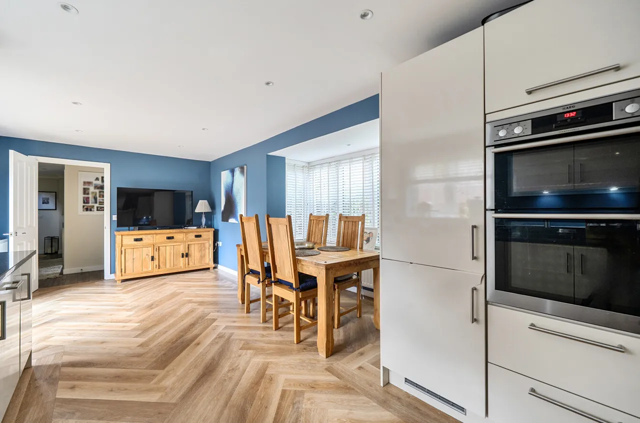 Buchanan Way, Binfield, Bracknell, Berkshire, RG42 4FE, photo 3