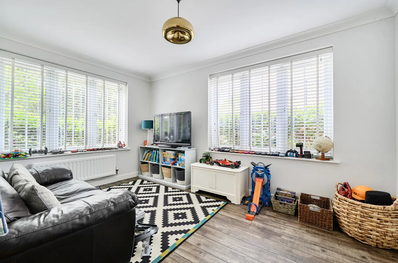Buchanan Way, Binfield, Bracknell, Berkshire, RG42 4FE, photo 13