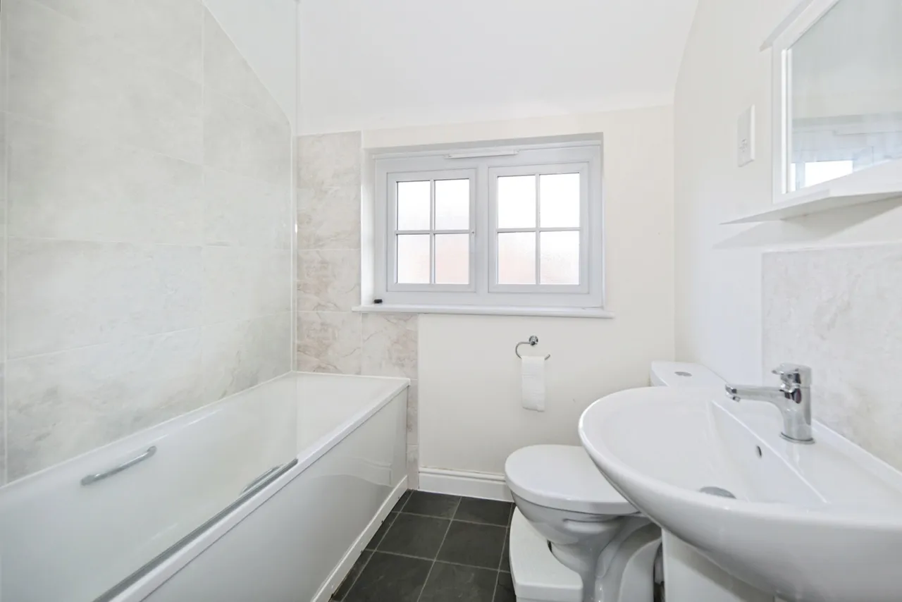 Hadrian Way, Nuneaton, CV11, photo 13