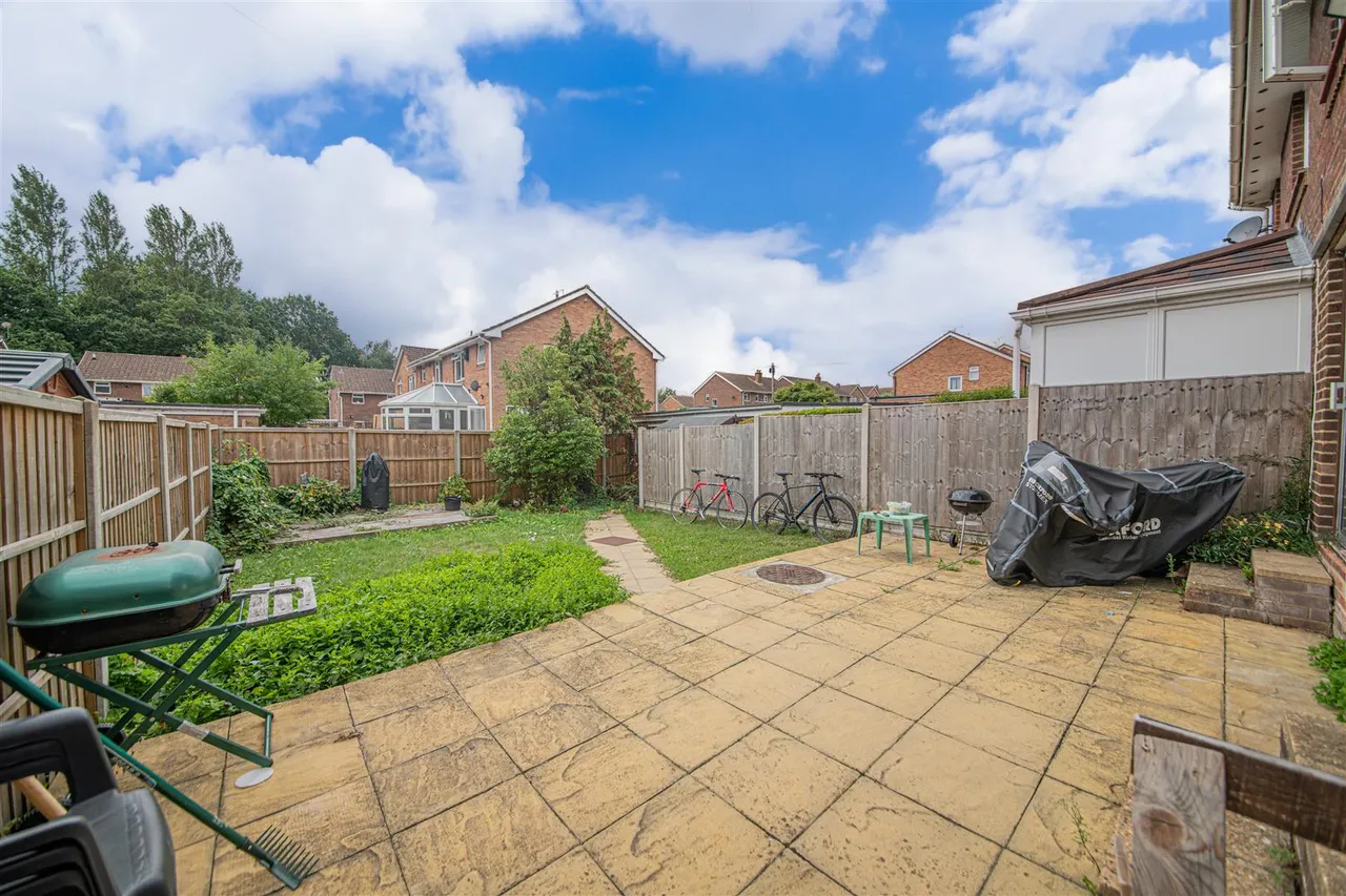 Eastleigh Road, Fair Oak, Eastleigh, Hampshire, SO50 7JD, photo 11