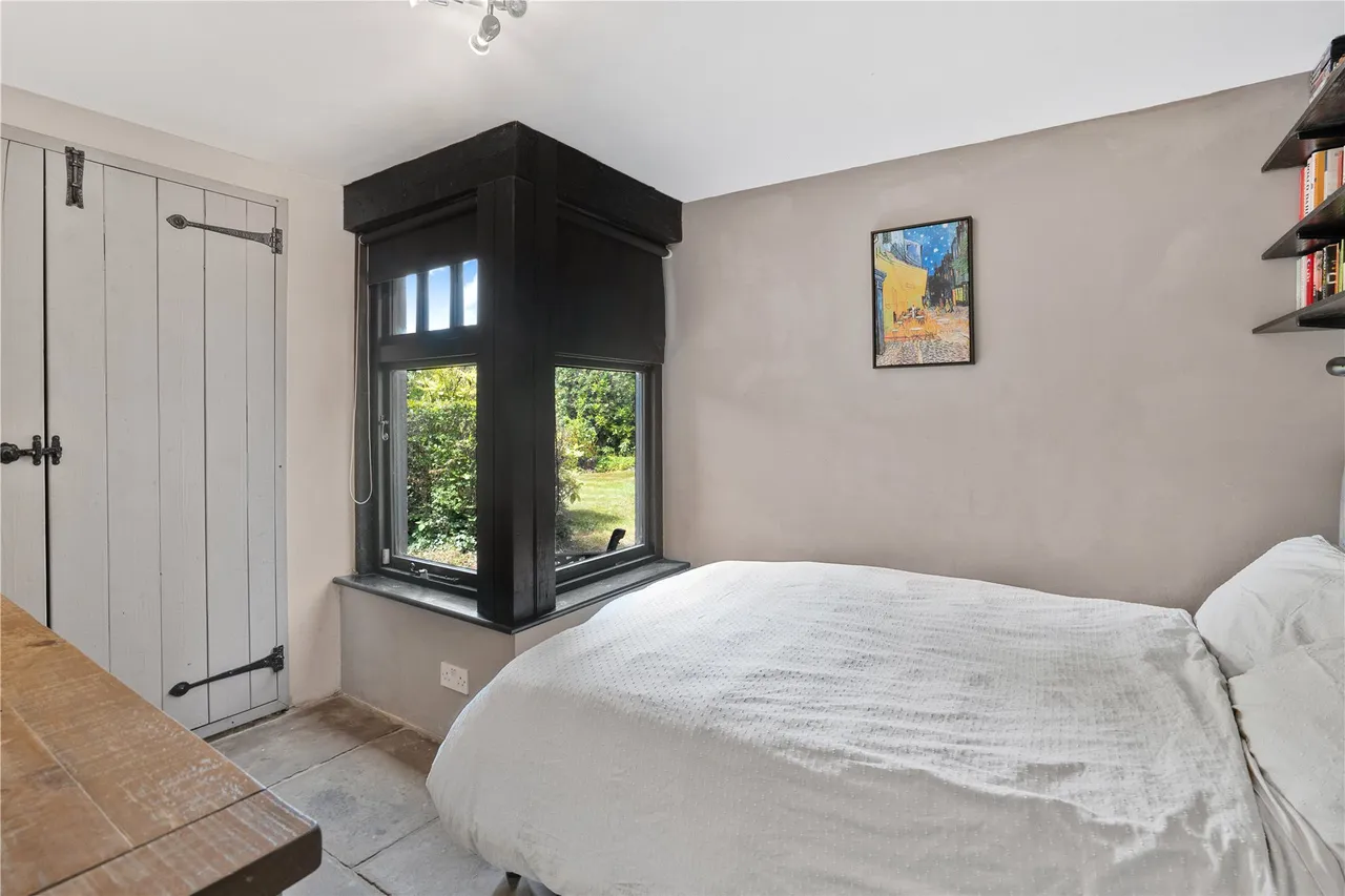 Guildford Road, West End, GU24, photo 20