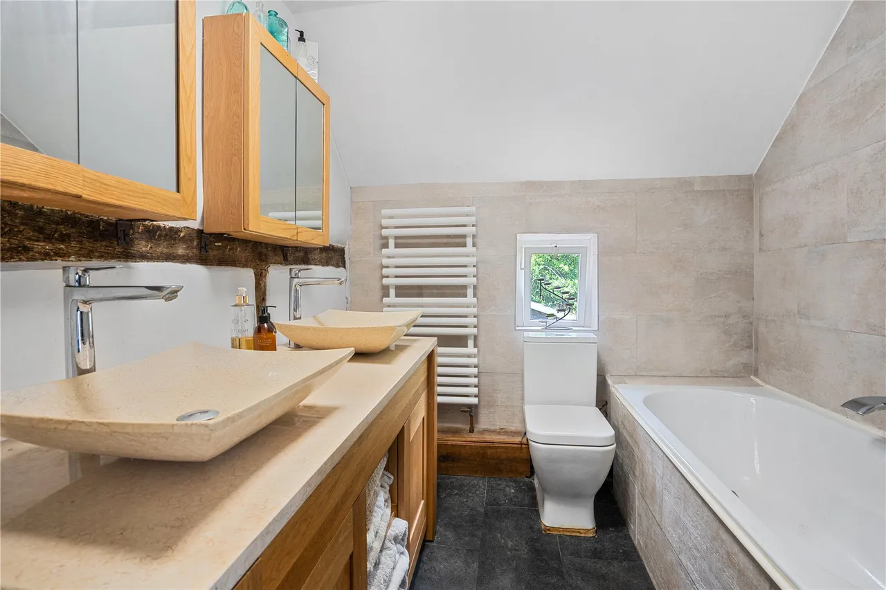 Guildford Road, West End, GU24, photo 14