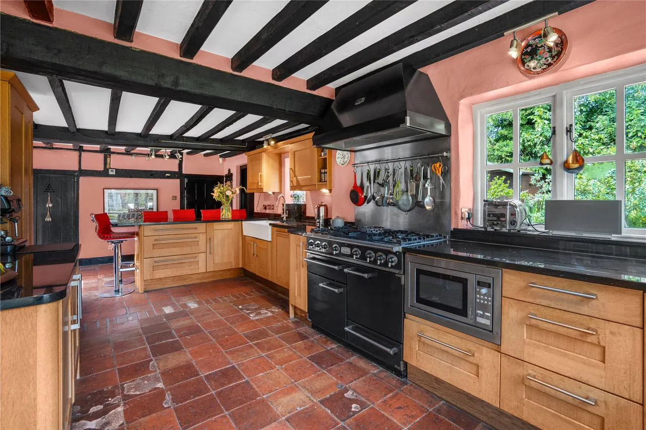 Guildford Road, West End, GU24, photo 9
