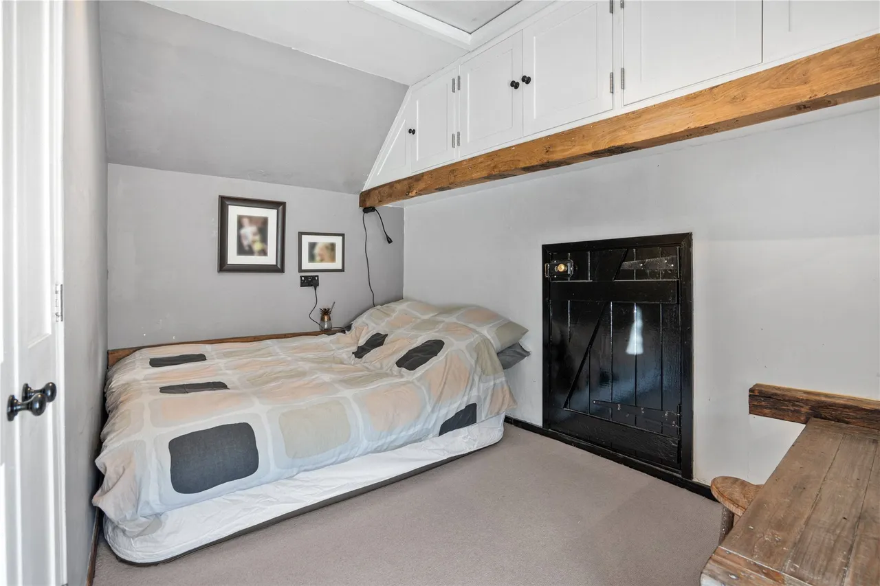 Guildford Road, West End, GU24, photo 12