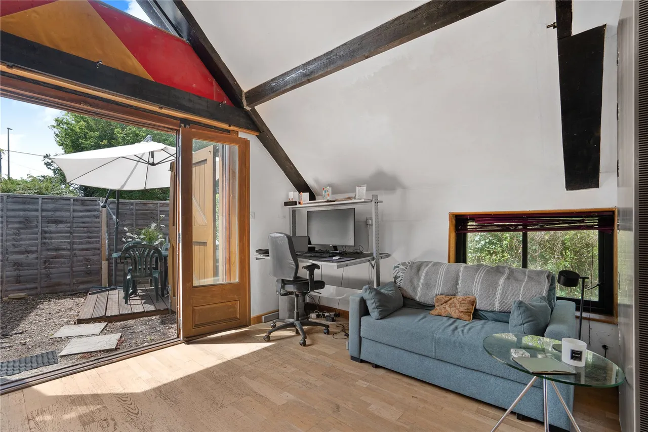 Guildford Road, West End, GU24, photo 21