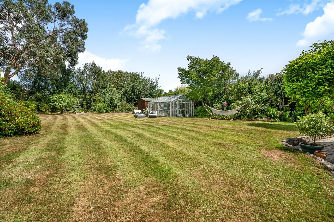 Guildford Road, West End, GU24, photo 26
