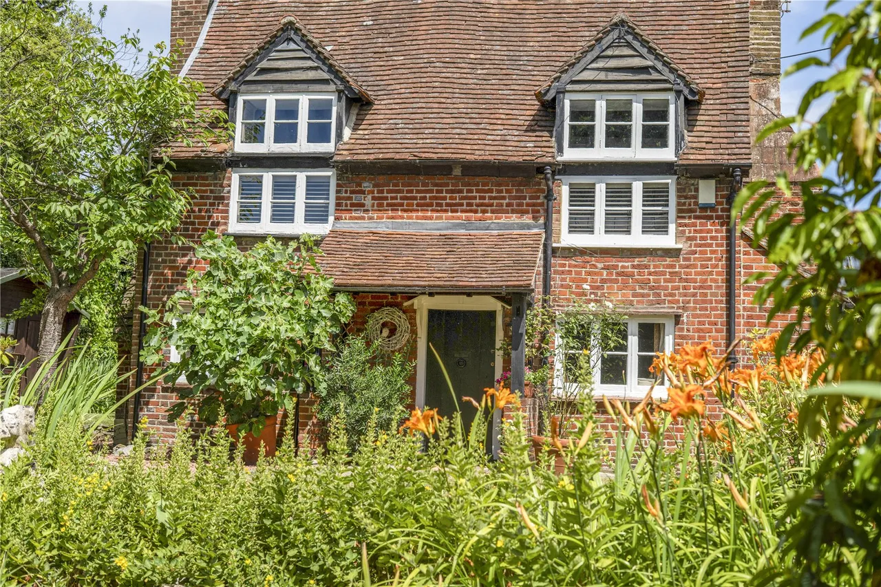 Guildford Road, West End, GU24, photo 32