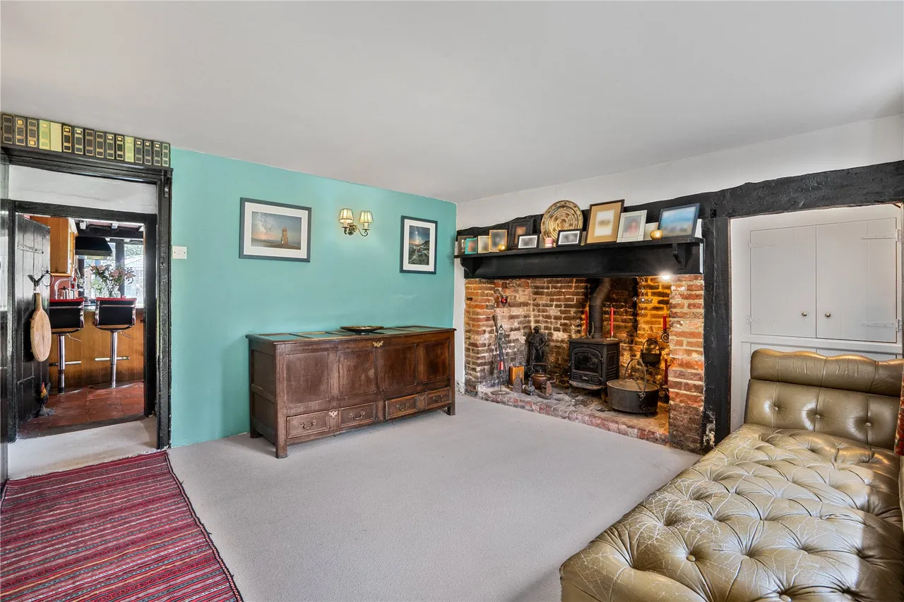 Guildford Road, West End, GU24, photo 4