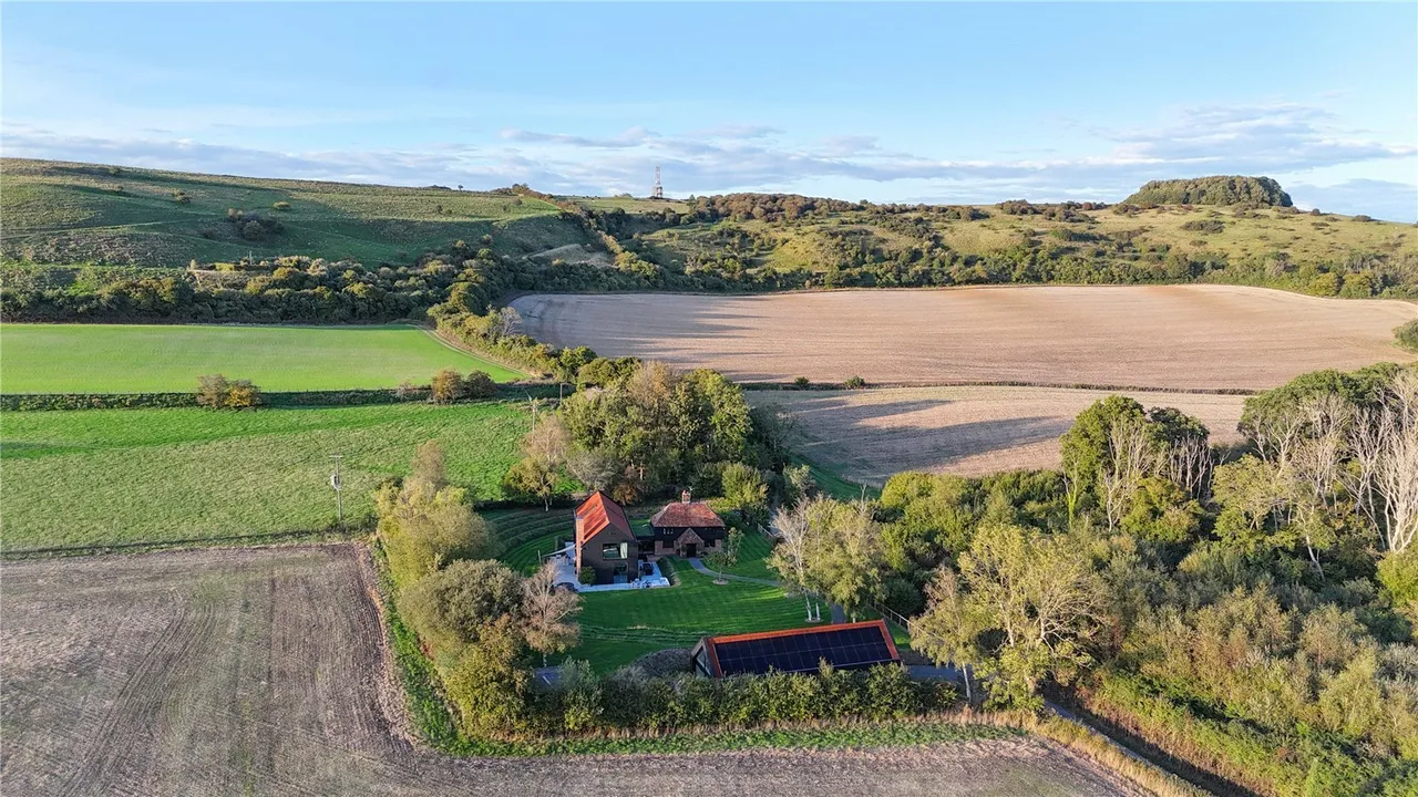 Bluehouse Lane, Saltwood, CT21, photo 9