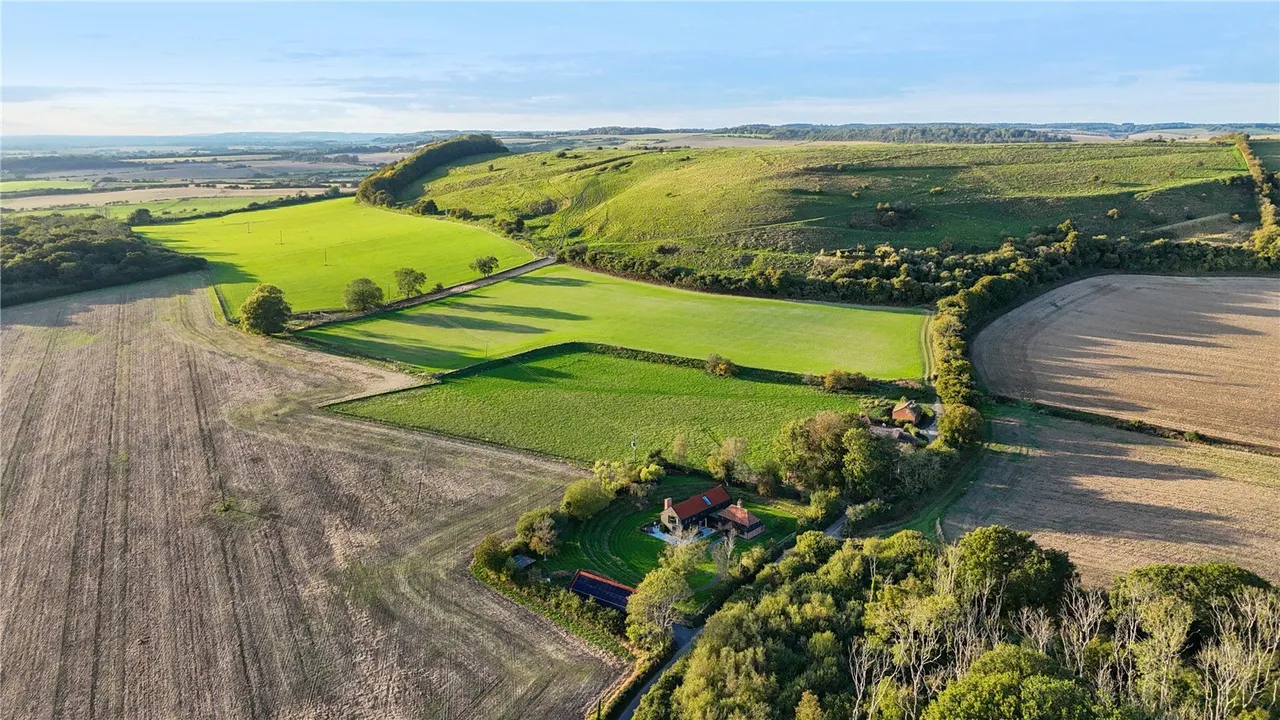 Bluehouse Lane, Saltwood, CT21, photo 13