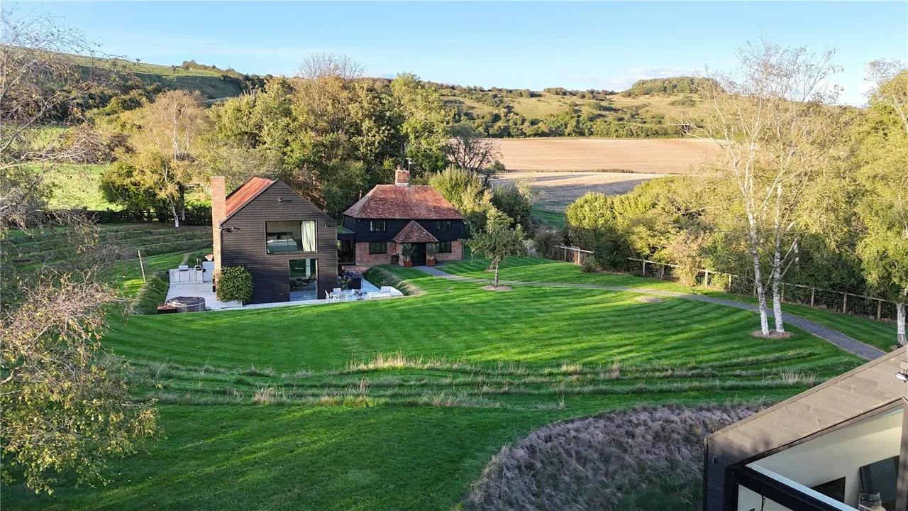 Bluehouse Lane, Saltwood, CT21, photo 5