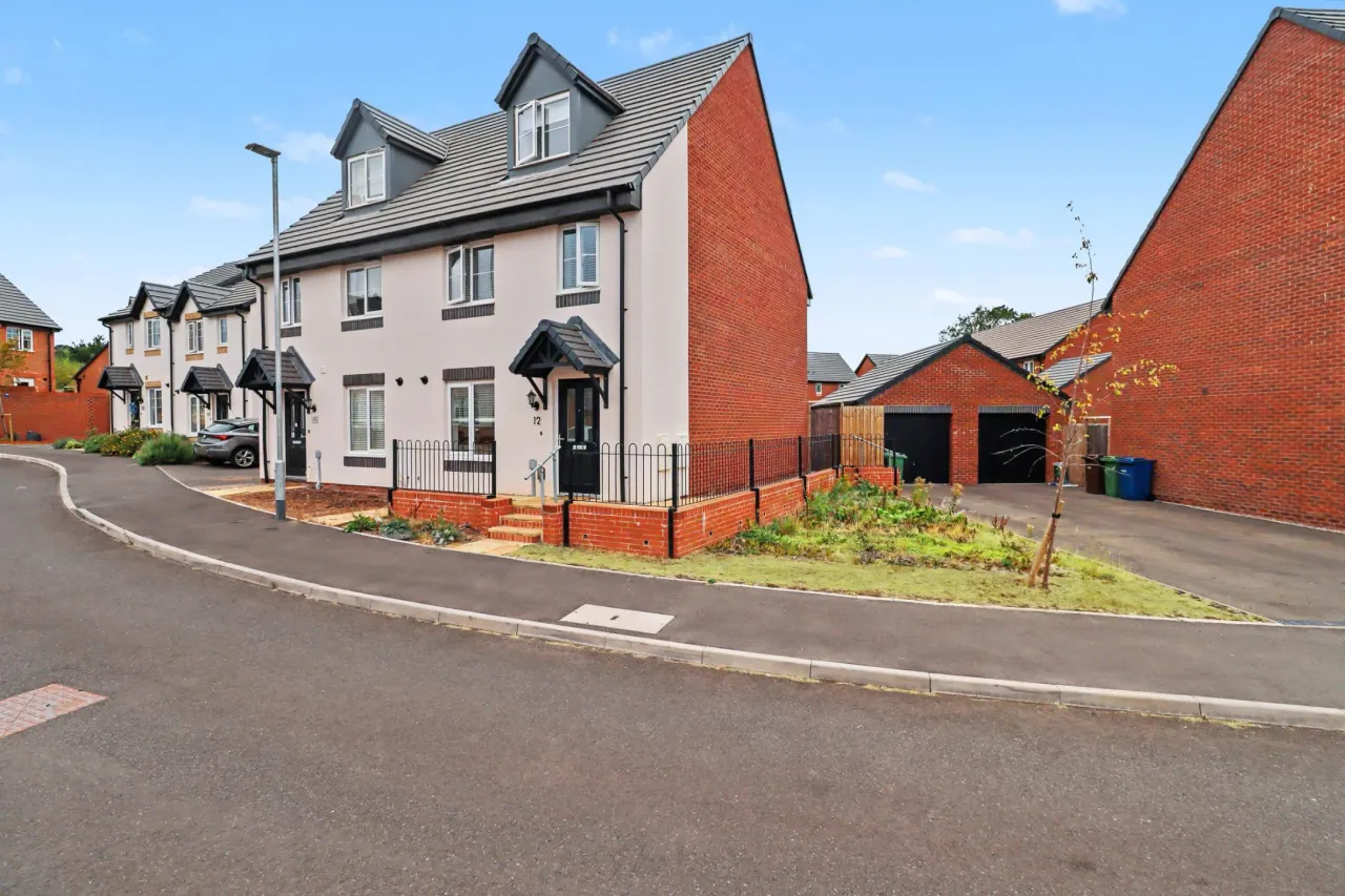 3 bed property for sale, Orford Gardens, Stafford
