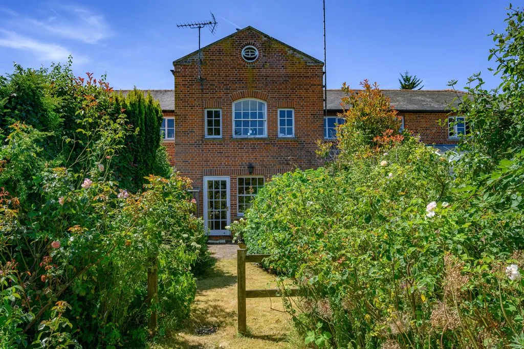 Wildhill Road, Essendon AL9 6DN, photo 2