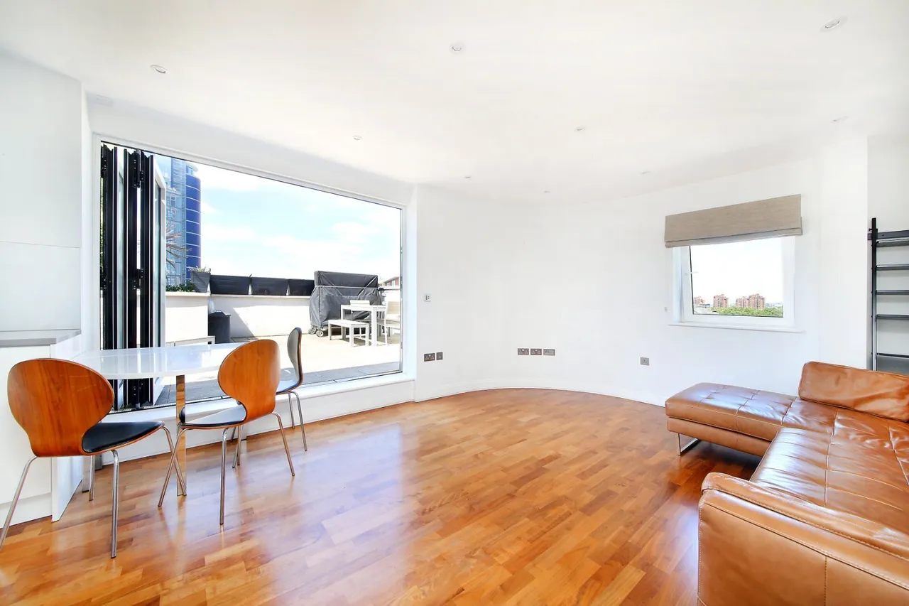 Holman Road, London, SW11, photo 2