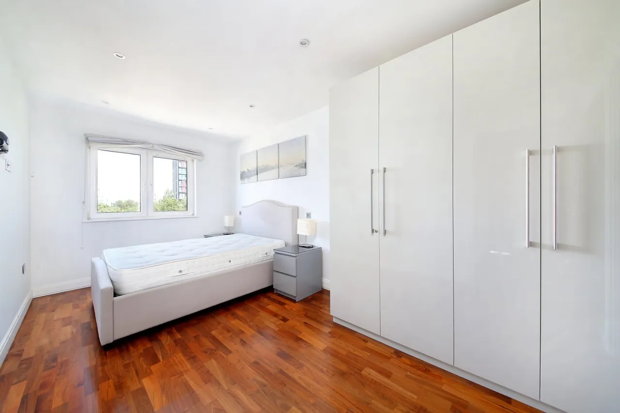 Holman Road, London, SW11, photo 7