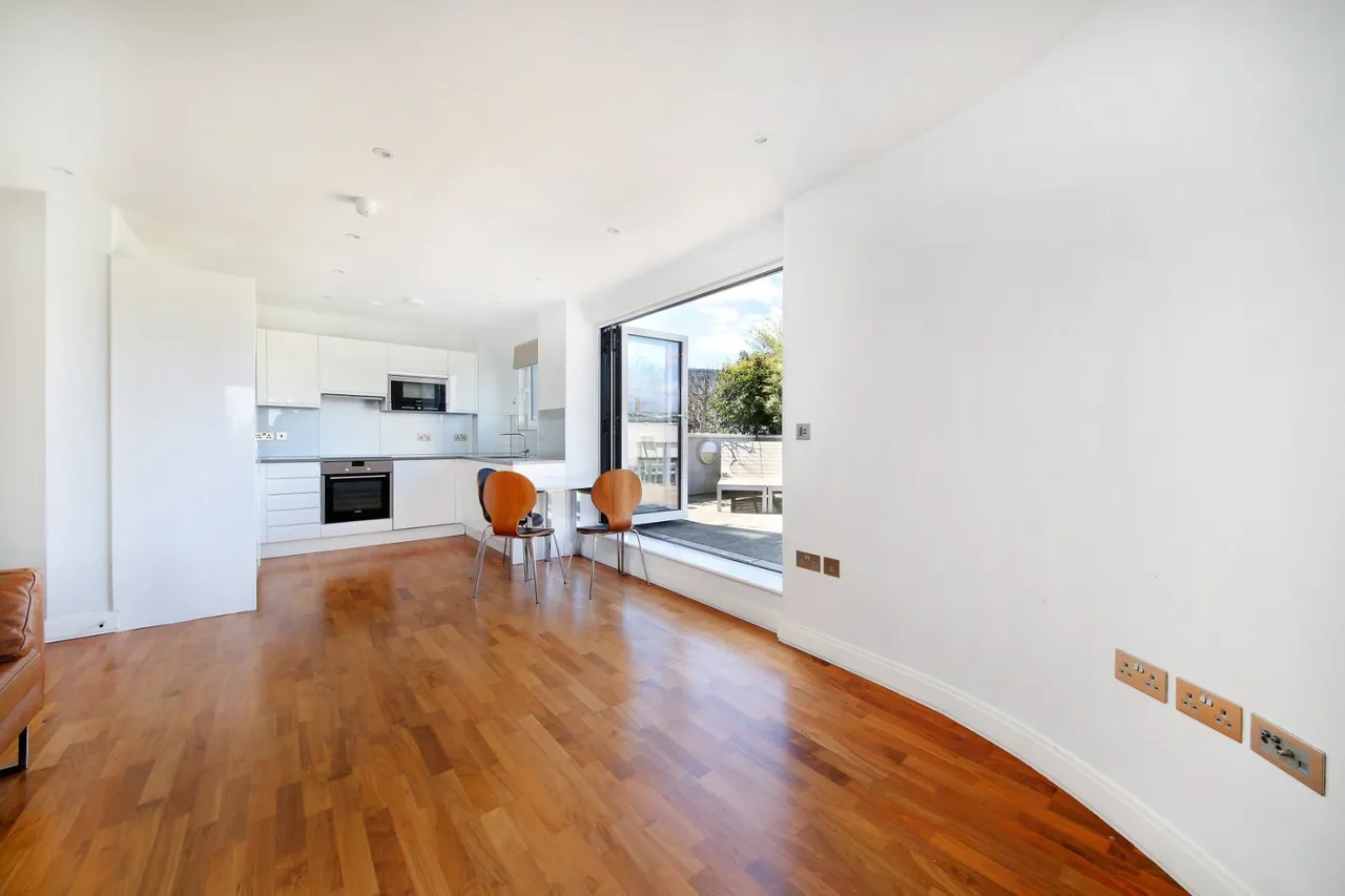 Holman Road, London, SW11, photo 12