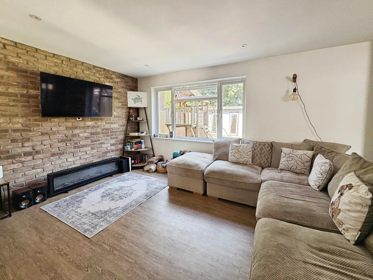 Scotland Farm Road, Ash Vale, Surrey, GU12 5JB, photo 3