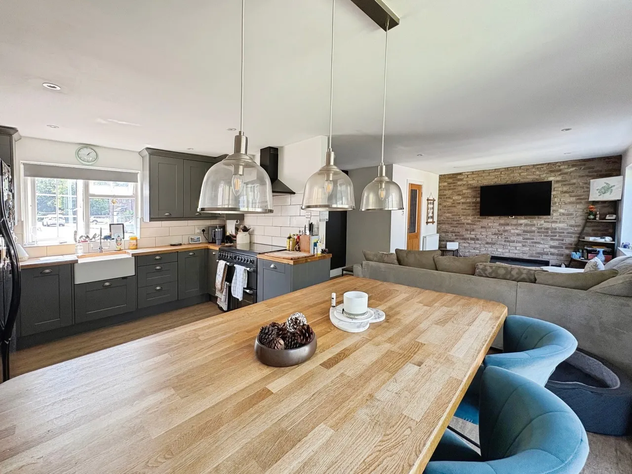 Scotland Farm Road, Ash Vale, Surrey, GU12 5JB, photo 2