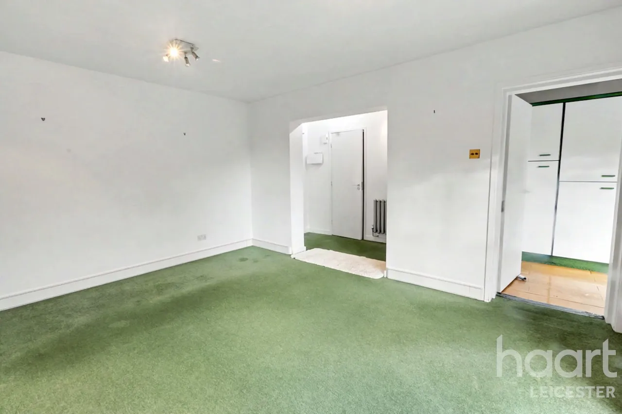 Hawthorne Drive, Leicester, LE5, photo 3