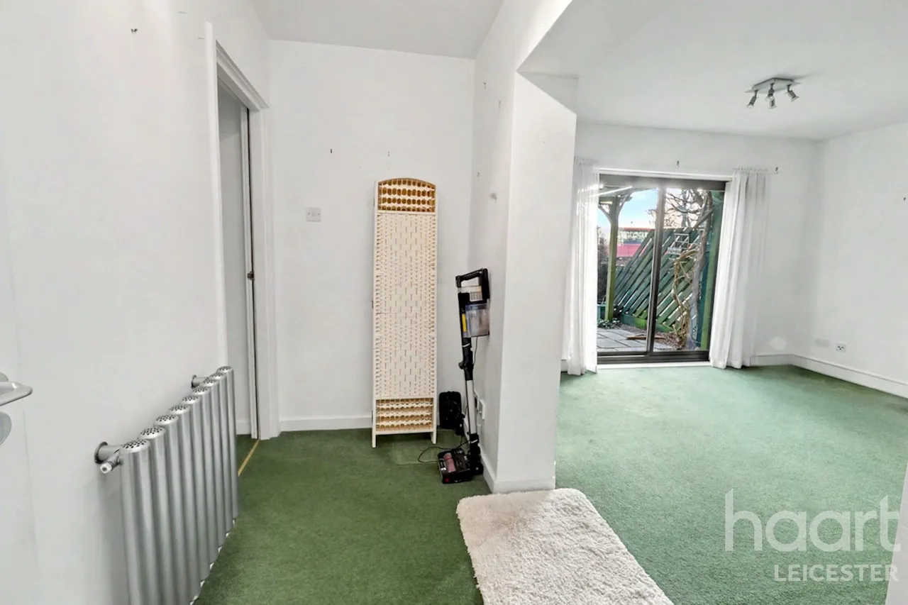 Hawthorne Drive, Leicester, LE5, photo 7