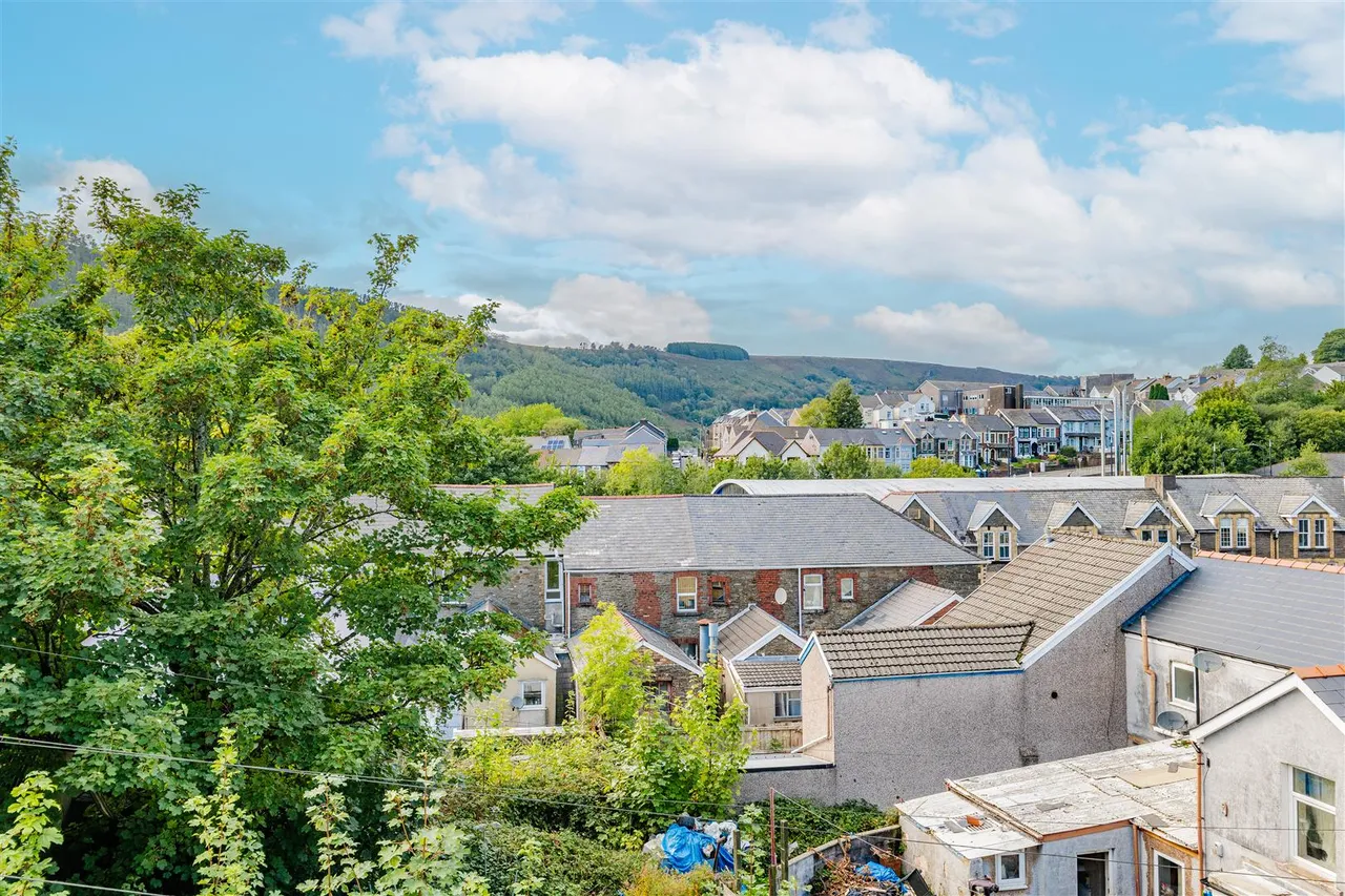 Park Place, Abertillery, NP13, photo 4