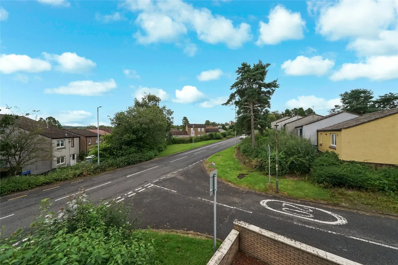 Tomtain Brae, Cumbernauld, Glasgow, North Lanarkshire, G68, photo 14