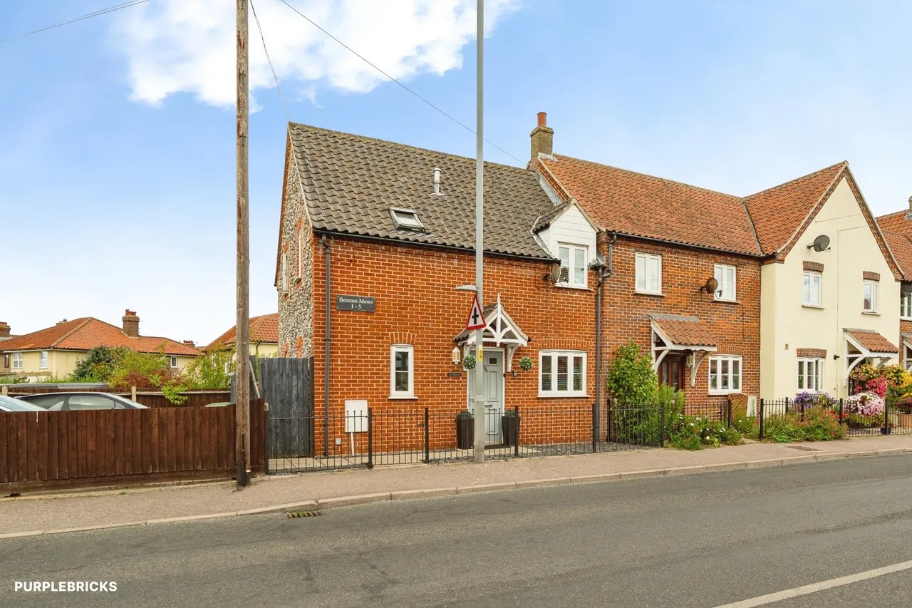 2 bed house for sale, Cromer Road, Sheringham, NR26