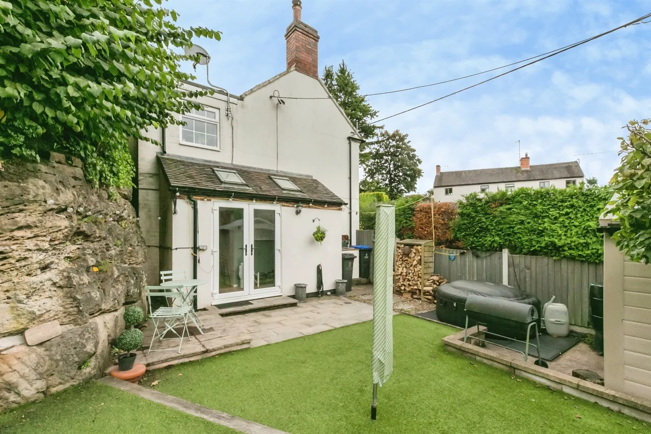 New Road, Alton, ST10, photo 16