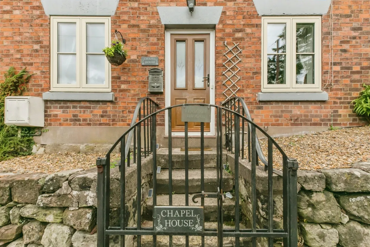 New Road, Alton, ST10, photo 20
