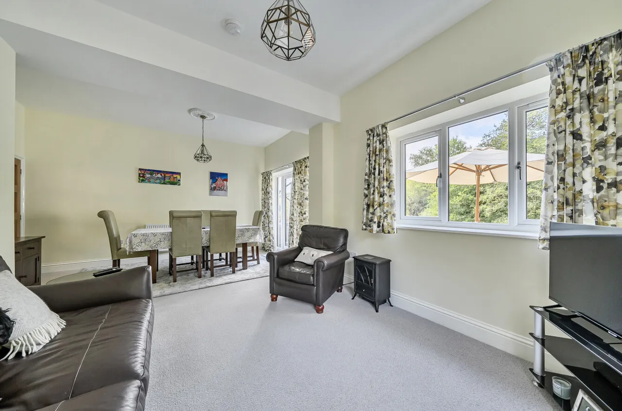 Van, Llanidloes, photo 10