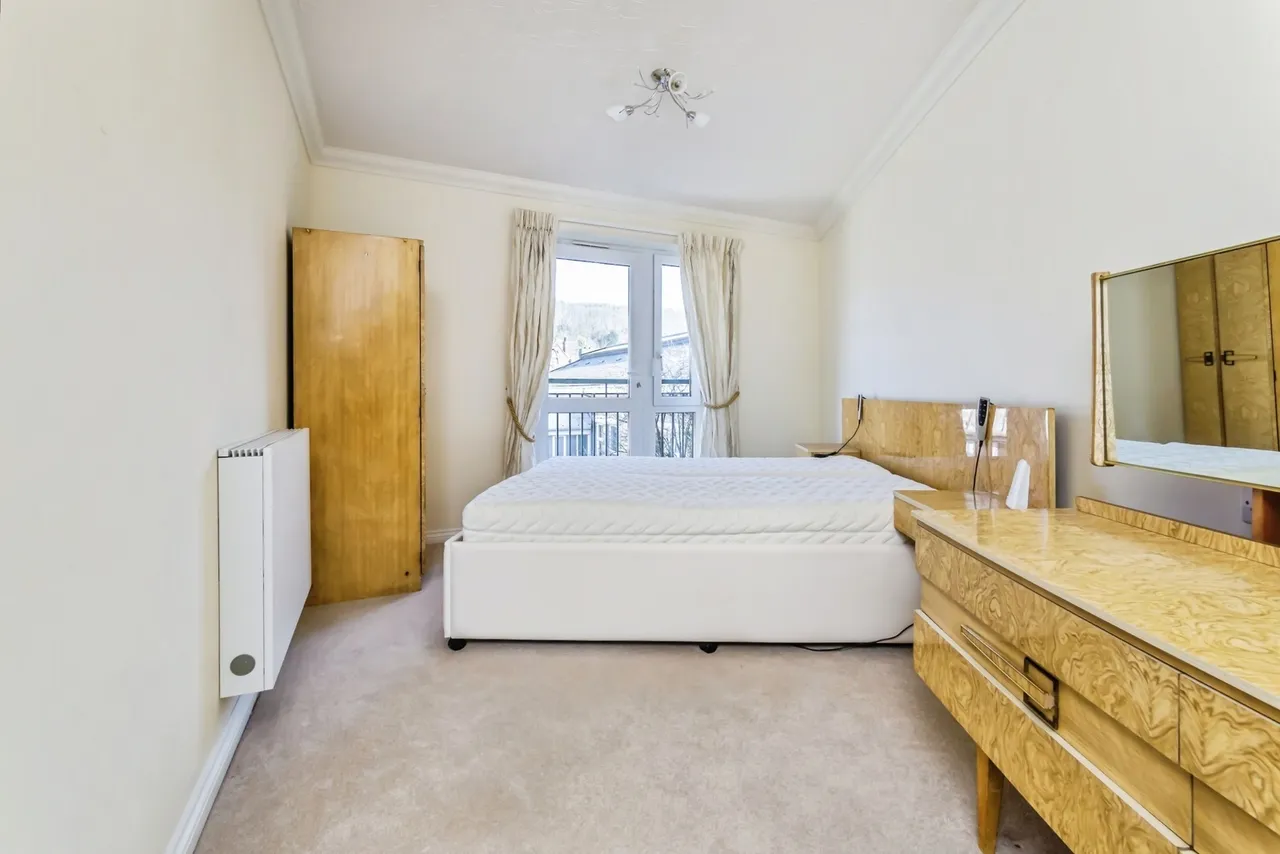 Caterham Lodge, 2 Stafford Road, Caterham, Surrey, CR3, photo 4