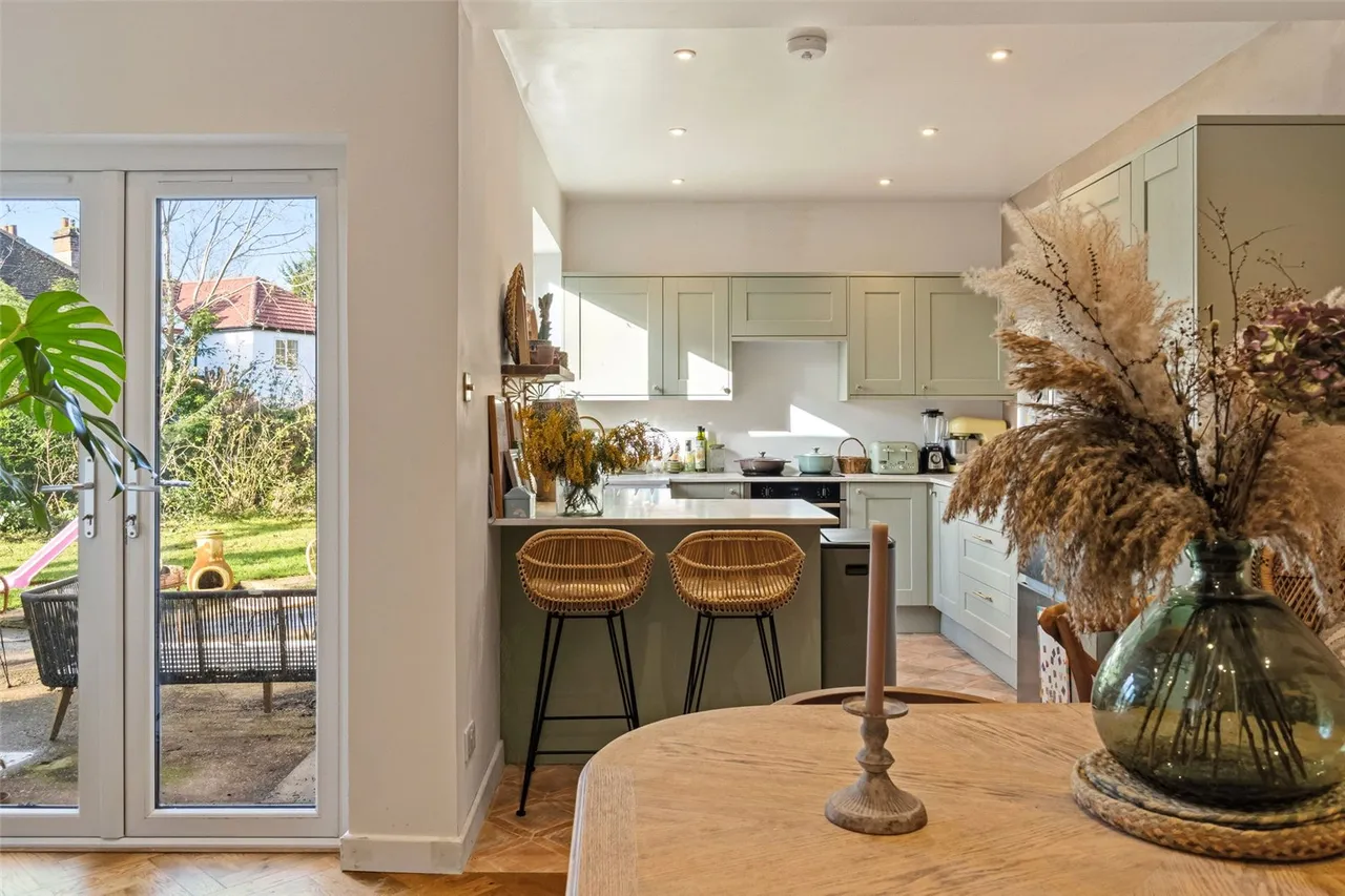 Myrtle Road, Hampton Hill, TW12 1QB, photo 8