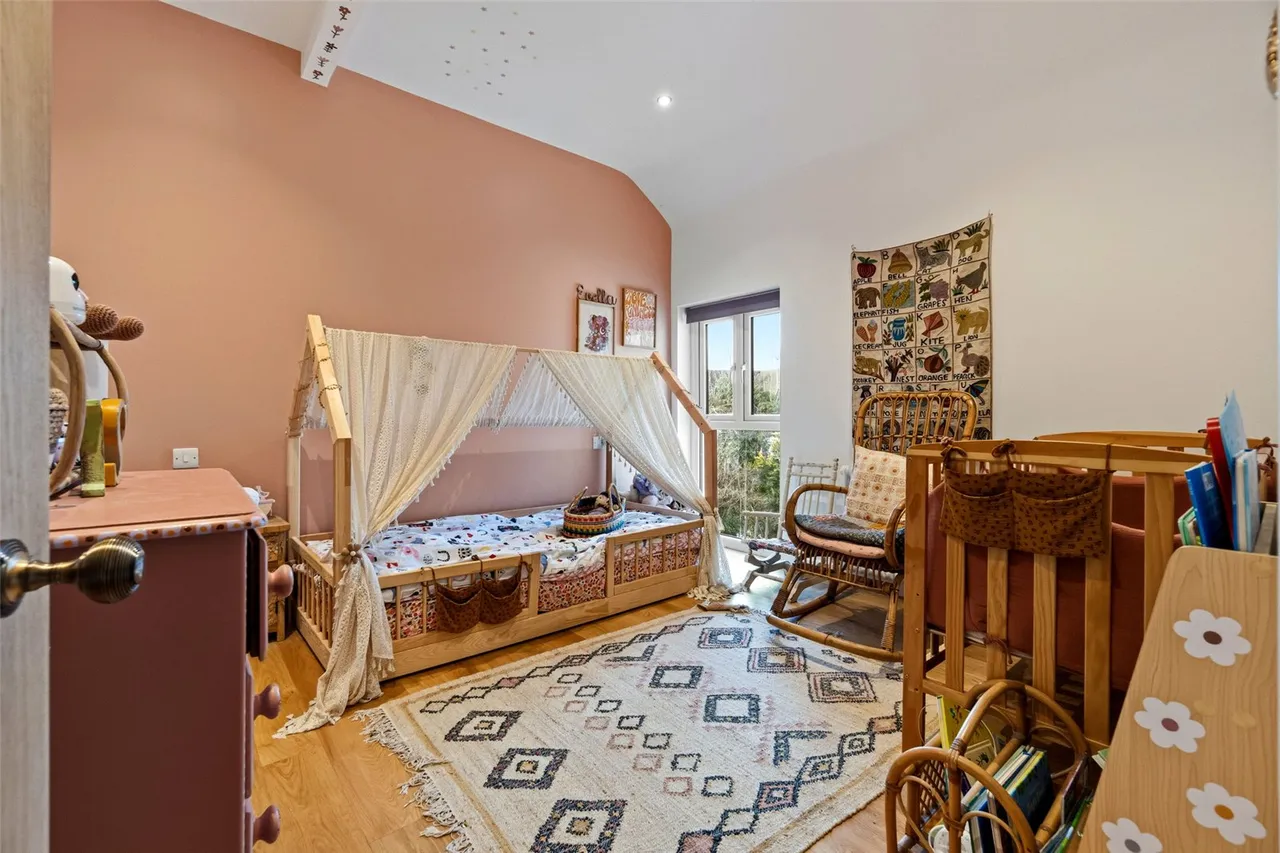 Myrtle Road, Hampton Hill, TW12 1QB, photo 12