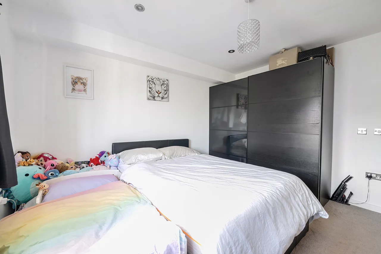 Flat 5, Capital House, 454 Larkshall Road, London, photo 9