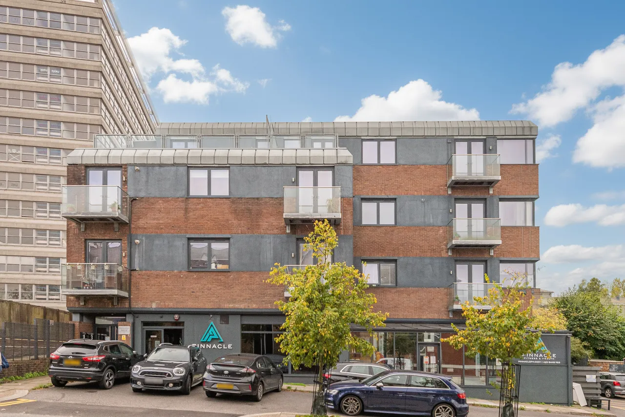 1 bed flat for sale — Flat 3, Paulston House, 1-3 Totteridge Lane, London