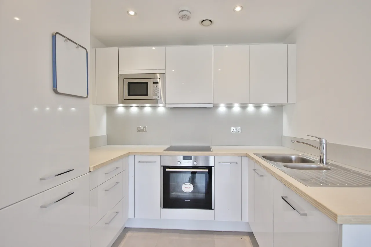 Roehampton Lane, Roehampton, SW15, photo 7