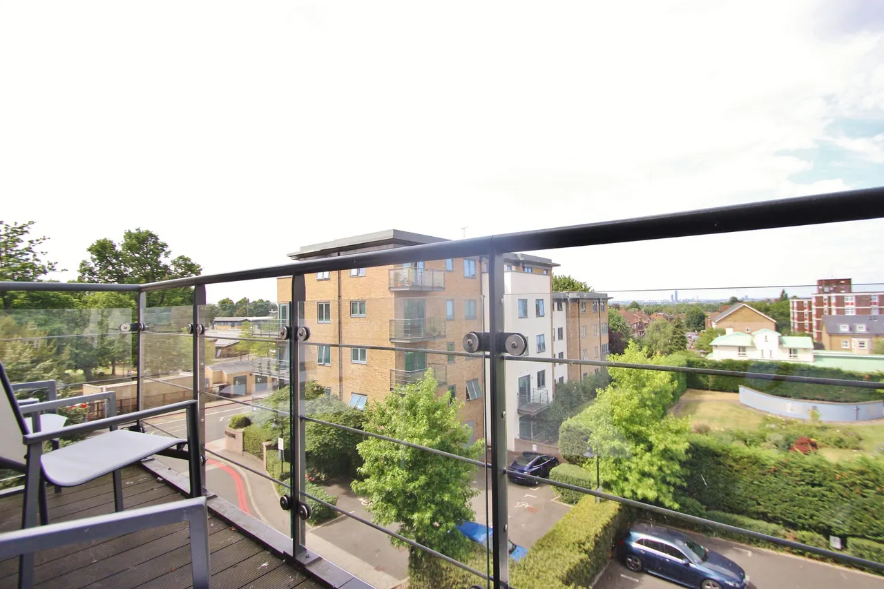 Roehampton Lane, Roehampton, SW15, photo 4