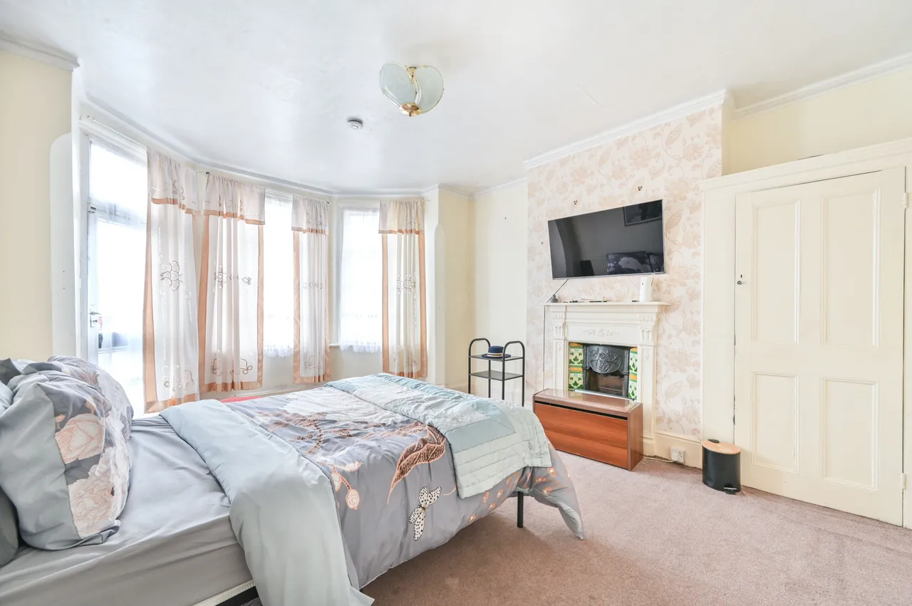 London, NW10, photo 8