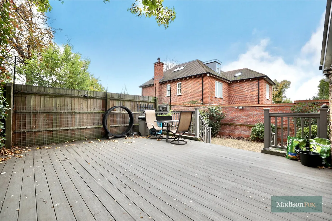 Lingmere Close, Chigwell, IG7, photo 15
