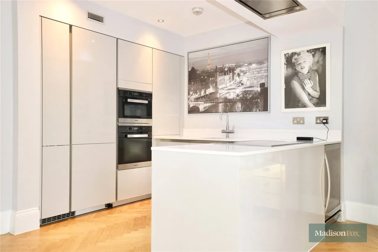 Lingmere Close, Chigwell, IG7, photo 5