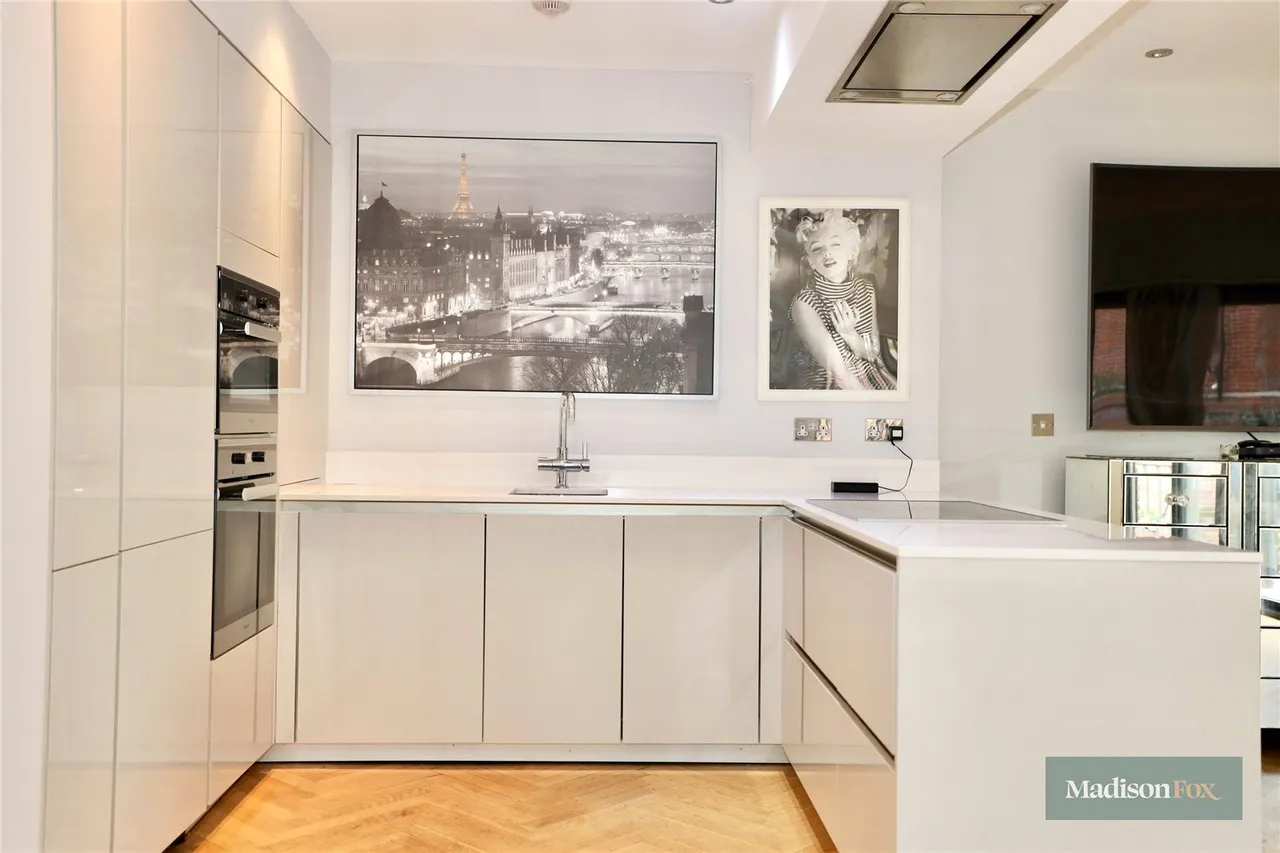 Lingmere Close, Chigwell, IG7, photo 4