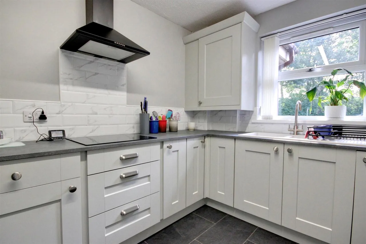 Beverley Road, Willerby, photo 13