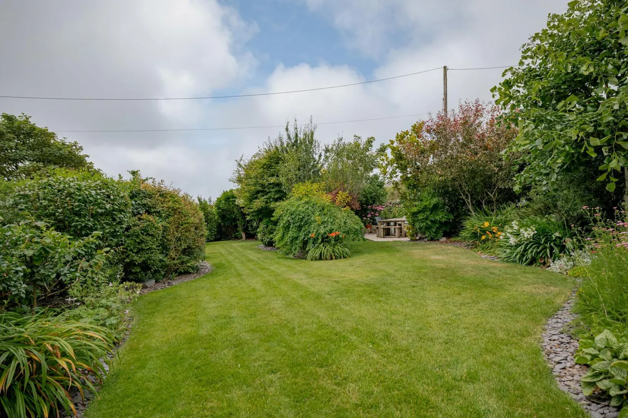 An exceptional 7-Bedroom home with flexible living and stunning Rhossili location, photo 40