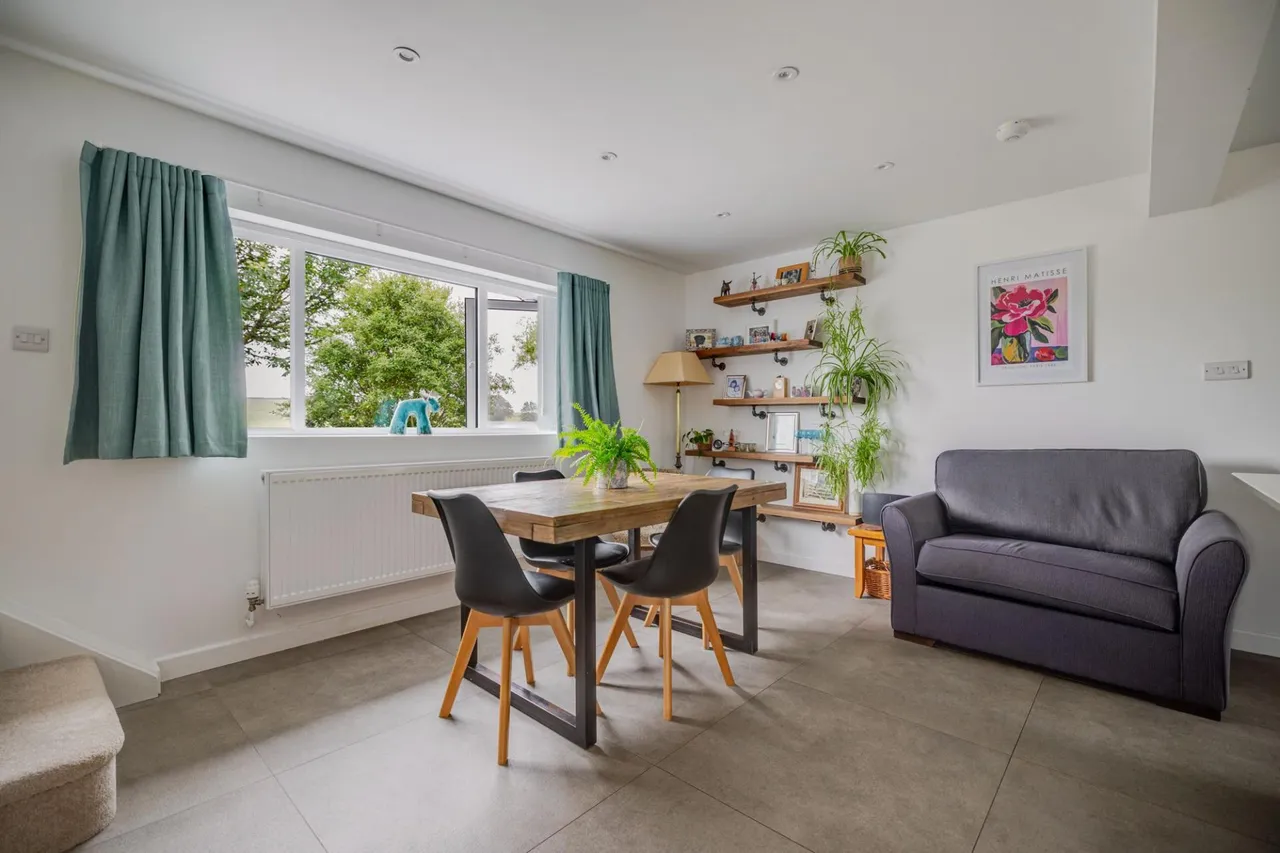 An exceptional 7-Bedroom home with flexible living and stunning Rhossili location, photo 28