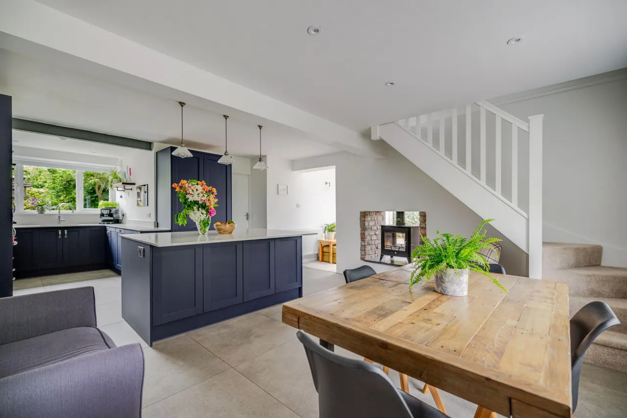 An exceptional 7-Bedroom home with flexible living and stunning Rhossili location, photo 27