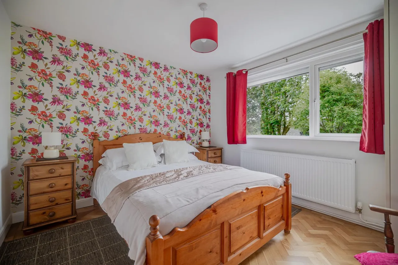 An exceptional 7-Bedroom home with flexible living and stunning Rhossili location, photo 13
