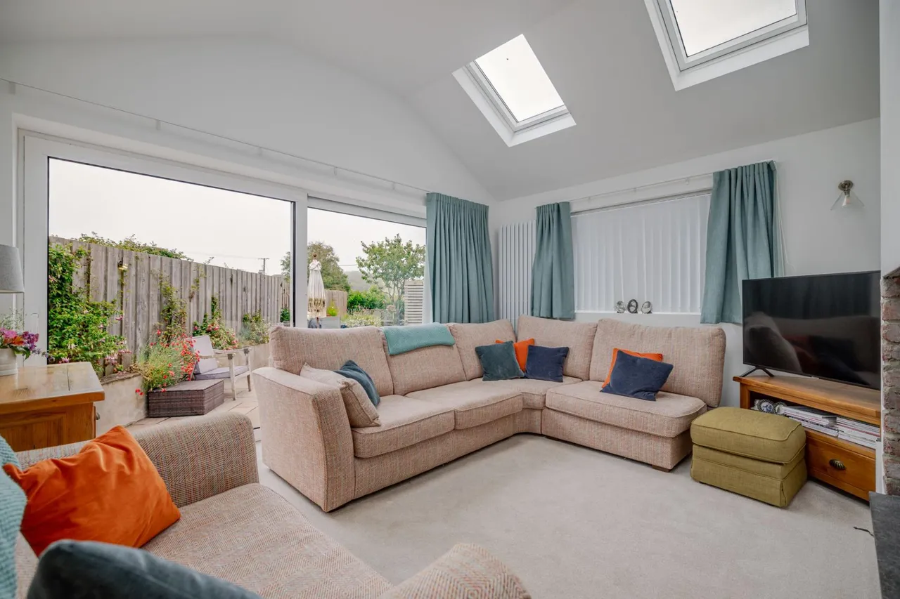 An exceptional 7-Bedroom home with flexible living and stunning Rhossili location, photo 30