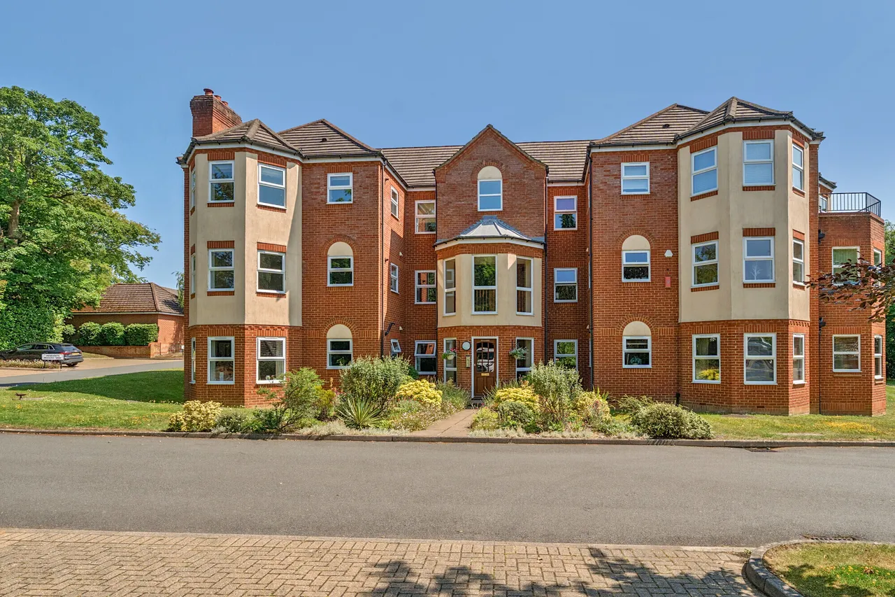 Hale Place, Farnham, GU9, photo 7