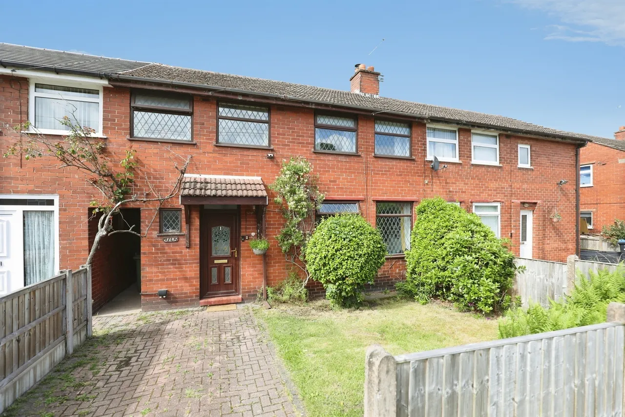 3 bed house for sale, Farm Road, Weaverham, CW8