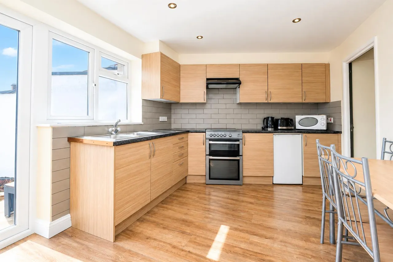Beccles Drive, Barking, IG11, photo 3